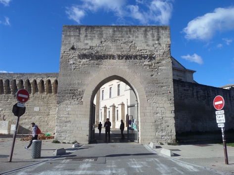 Entrée de l'Université d'Avignon